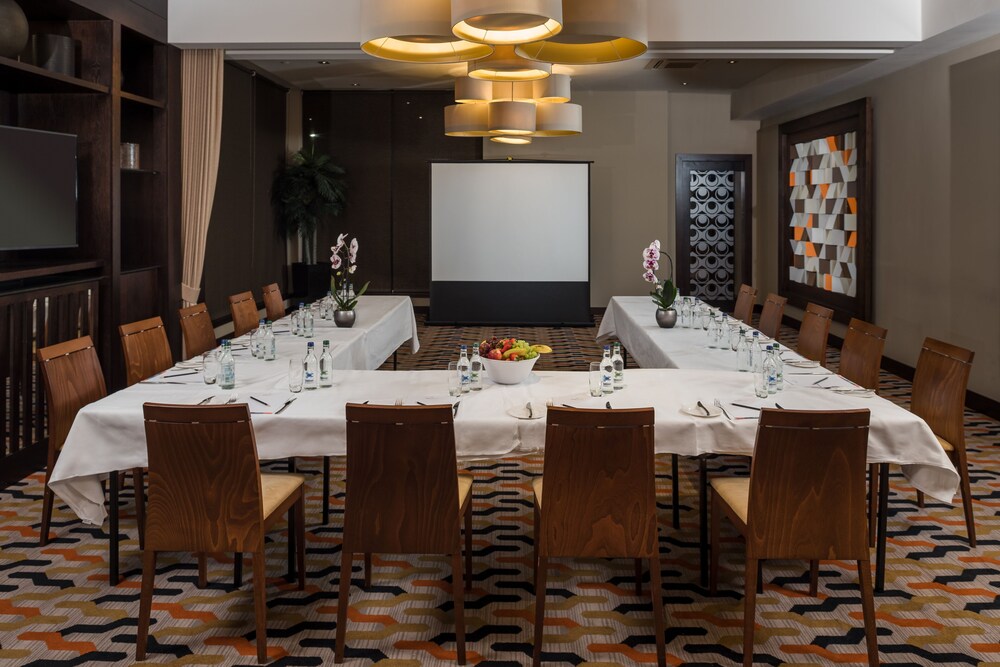 Radstone Hotel