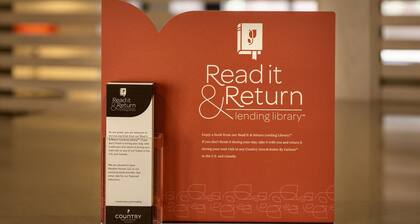 Country Inn & Suites by Radisson, Kansas City at Village West, KS
