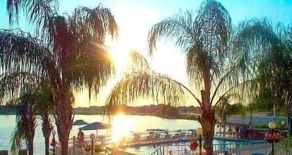 Lake Roy Beach Inn