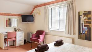In-room safe, free WiFi, linens