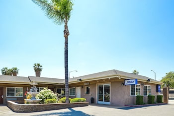 Americas Best Value Inn & Suites San Bernardino