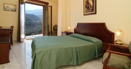 Hermes Delphi Hotel
