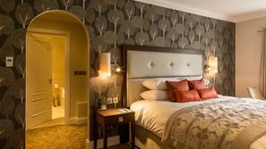 Egyptian cotton sheets, premium bedding, in-room safe