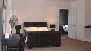 Desk, iron/ironing board, free WiFi
