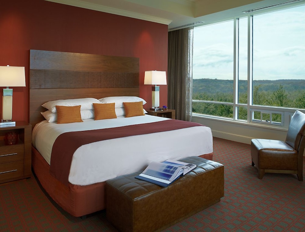 kimpton oynx hotel to foxwoods casino