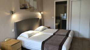 Minibar, in-room safe, individually furnished, desk