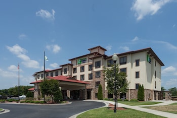 Holiday Inn Express Hotel & Suites Lexington NW-The Vineyard