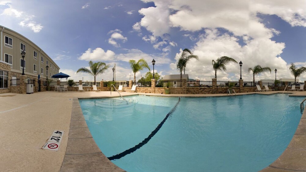 Holiday Inn Express Hotel & Suites New Iberia Avery Island, an IHG