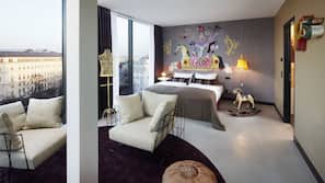 Luxe beddengoed, donsdekens, een minibar, een kluis op de kamer