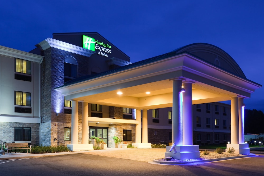 Holiday Inn Express Hotel & Suites Madison-Verona, an IHG Hotel