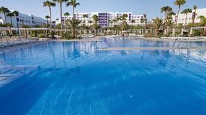 5 piscinas al aire libre, sombrillas, tumbonas