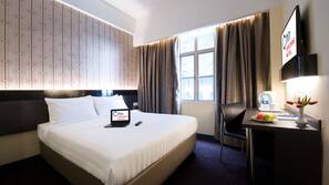 In-room safe, individually decorated, individually furnished, desk