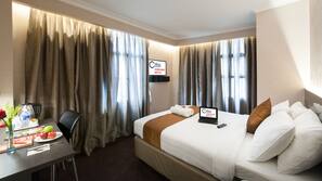 In-room safe, individually decorated, individually furnished, desk