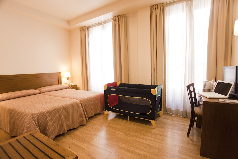 Imagen de Hotel Granada Centro (2 de 16)
