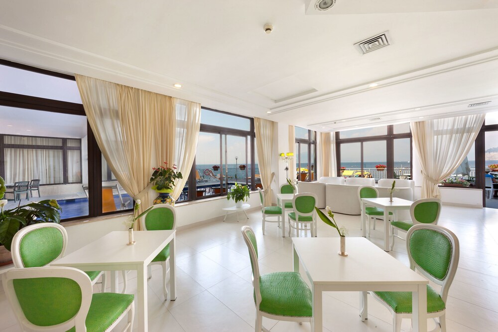 Photo - Hotel Admiral