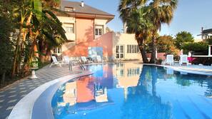 Piscina all'aperto