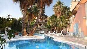 Piscina all'aperto