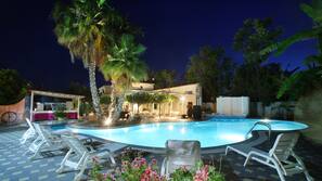 Piscina all'aperto
