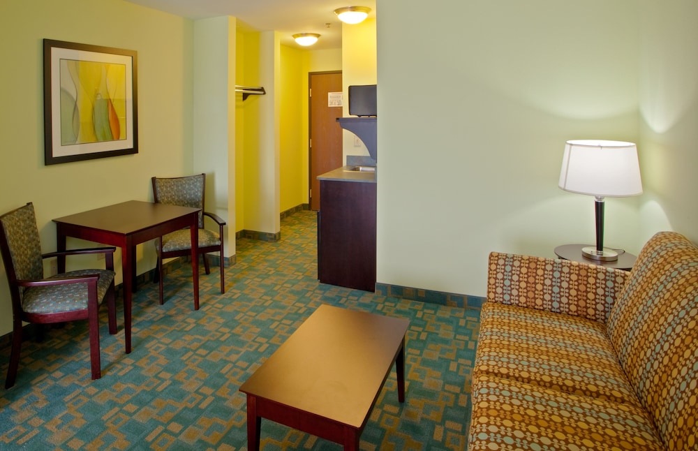 Holiday Inn Express & Suites - Thornburg, S. Fredericksburg, an IHG Hotel