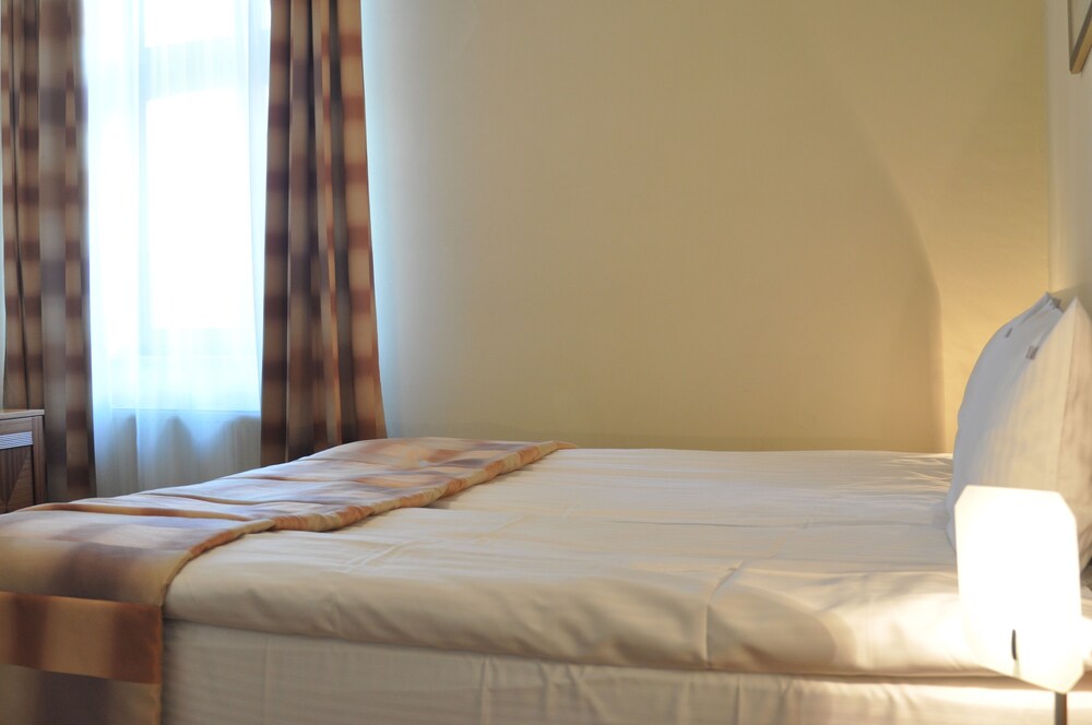 Red Brick Apartments: 2018 Room Prices from $56, Deals & Reviews ... Red Brick Apartments: 2018 Room Prices from $56, Deals & Reviews ...
