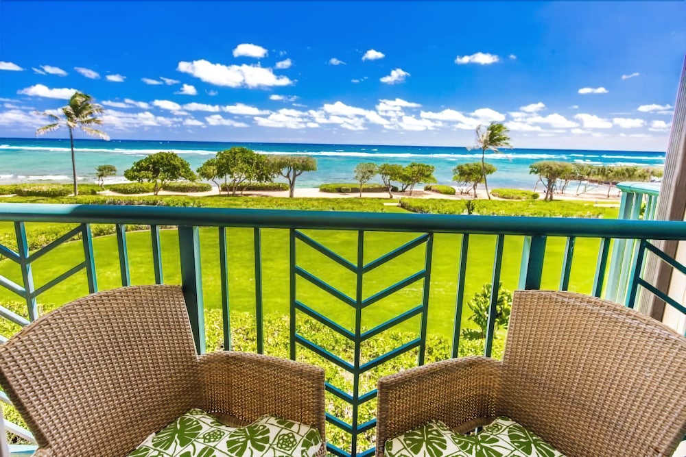 Waipouli Beach Resort G302 - 2 Br condo by RedAwning in Kapaa, United States