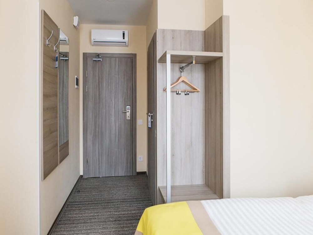 Foto - Raziotel Kyiv Yamska