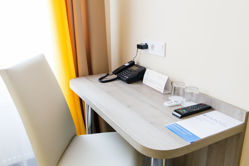 Foto - Raziotel Kyiv Yamska