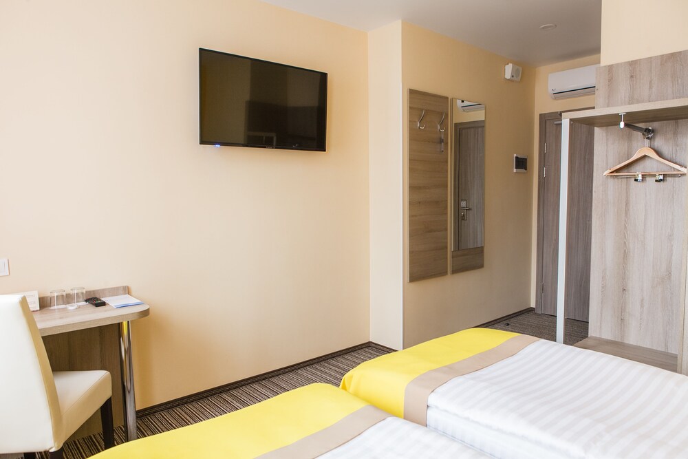 Foto - Raziotel Kyiv Yamska