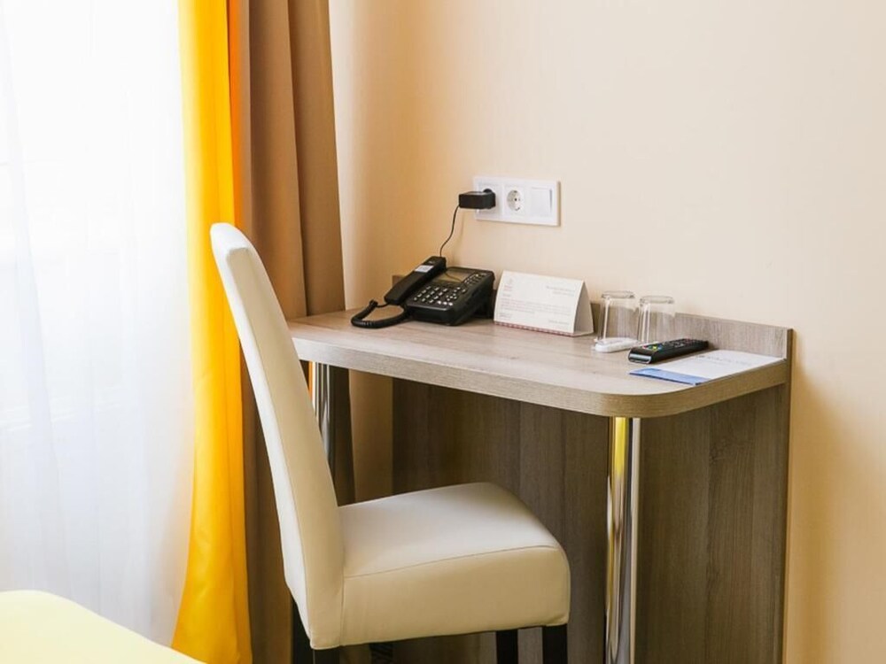 Foto - Raziotel Kyiv Yamska