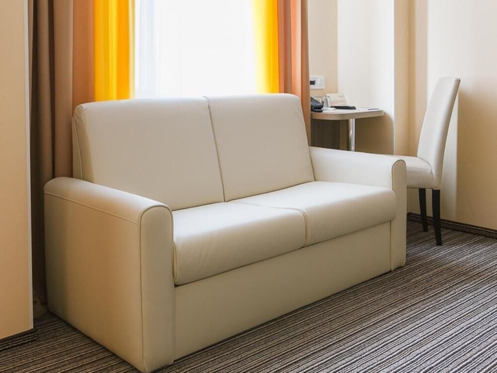 Foto - Raziotel Kyiv Yamska