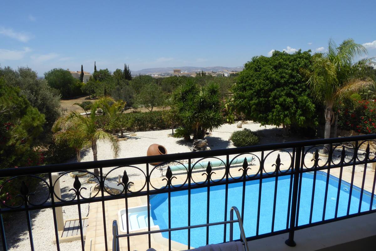 Luxury Villa With Private Heated Pool And Sea Views In Secret Valley Free Wi Fi Paphos Hotelbewertungen 21 Expedia De