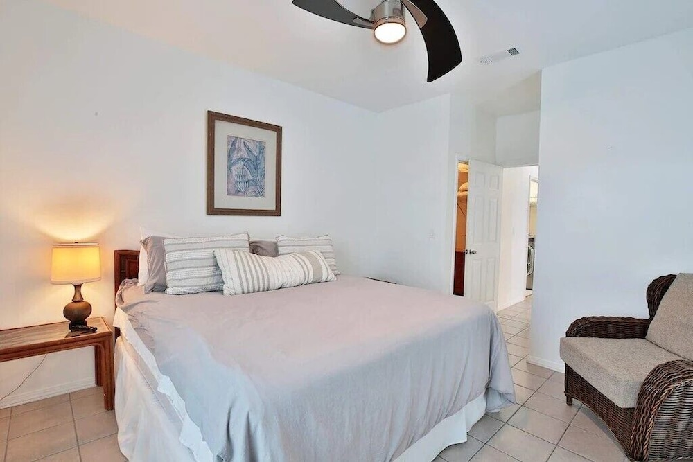 JUST RELAX & ENJOY DOG FREINDLY W/ADDITIONAL NON REFUNDABLE FEE