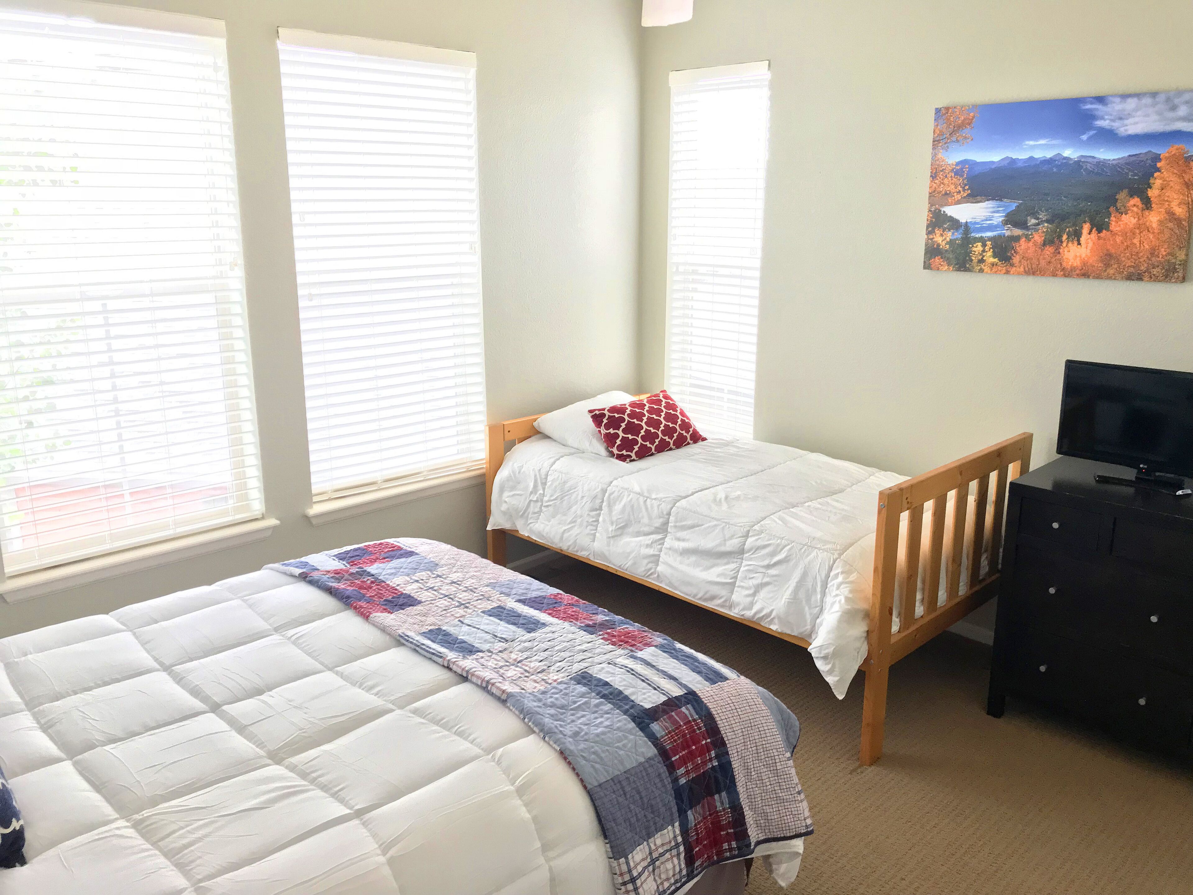 Direct Ski-in Ski-Out, Private Hot Tub, Mtn Views- 1 Night Free (w 7 night stay) in Granby, United States