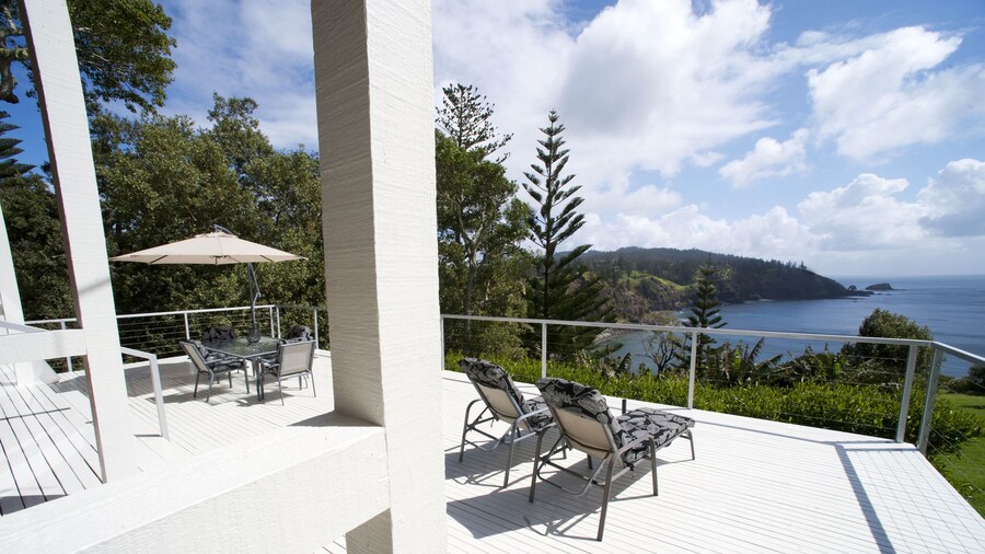 Forrester Court Clifftop Cottages