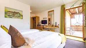 Premium bedding, blackout drapes, free WiFi, linens