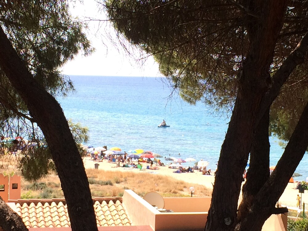 Villa 30 Meters From The White Sandy Beach Of Kala And Moru