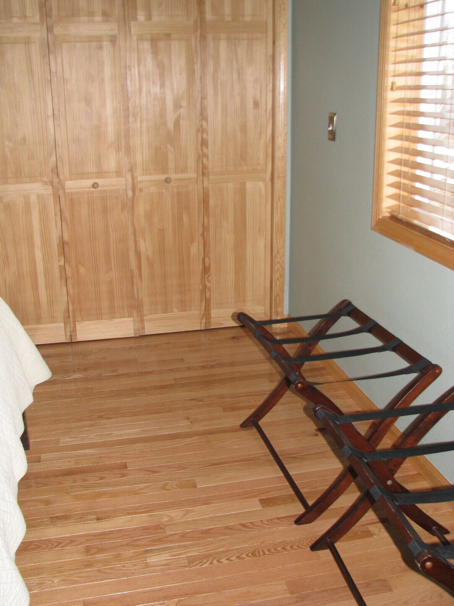 MINUTES OFF PARKS HWY W/WiFi EXPERIENCE AK 27 ACRES RIVERFRONT WILLOW CREEK INN in Willow, United States