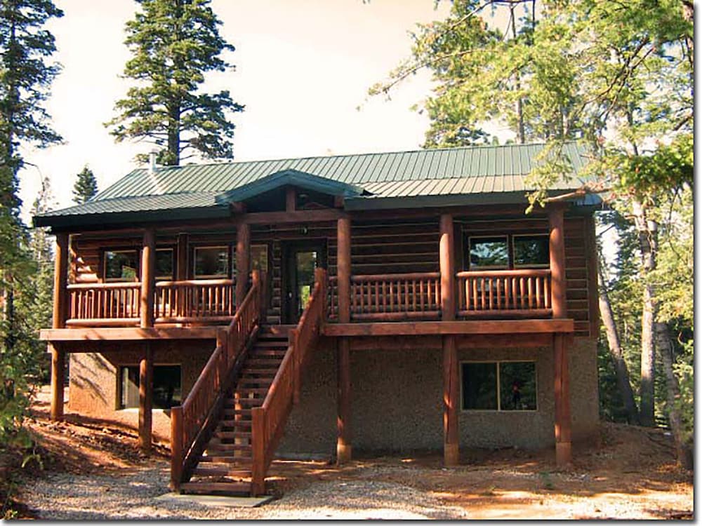 Irresistible Luxury Cabin Neighboring Zion Natl Park And Bryce