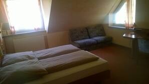 Minibar, Schreibtisch, Bügeleisen/Bügelbrett, kostenloses WLAN