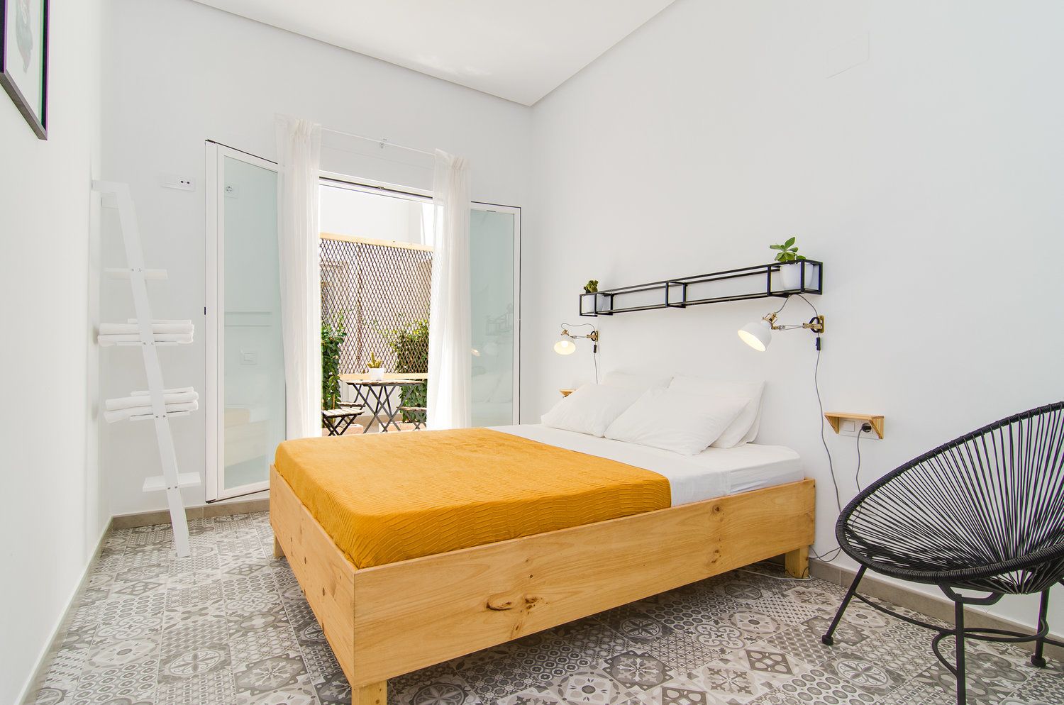 Zalamera B&B in Valencia, United States