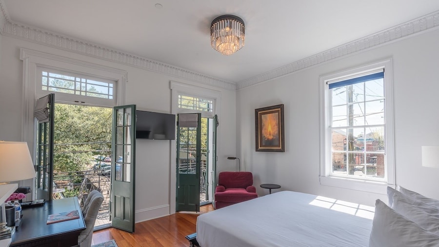 Royal Frenchmen Hotel and Bar