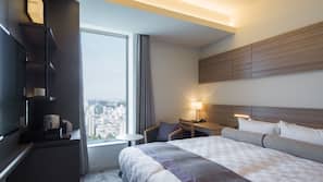 In-room safe, desk, laptop workspace, blackout drapes