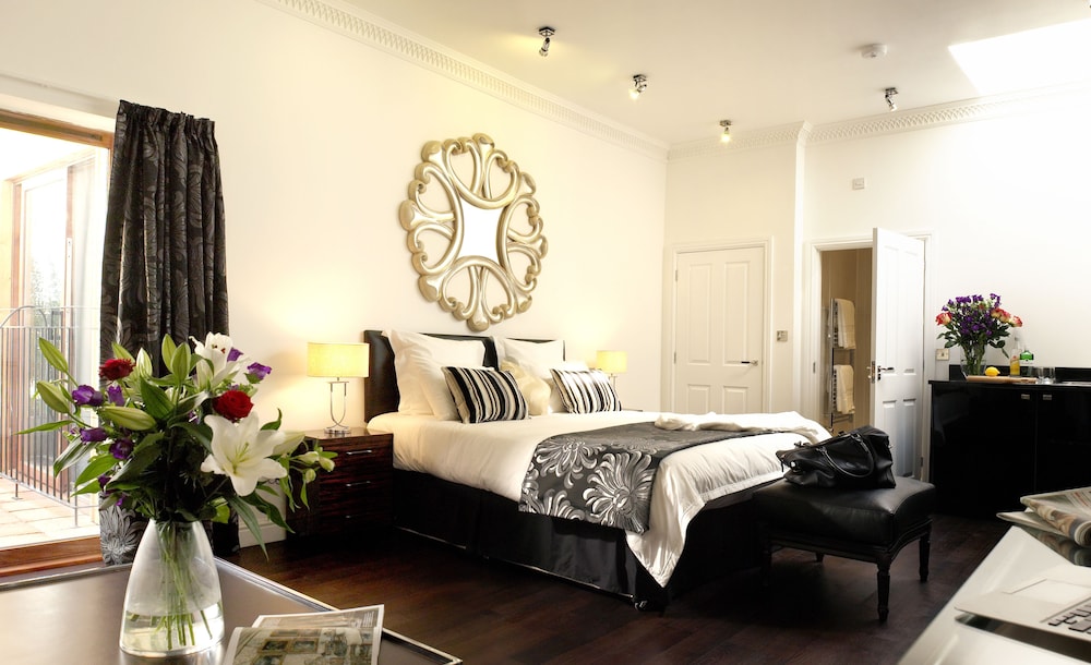 Strozzi Palace Suites by Mansley in Cheltenham, United Kingdom