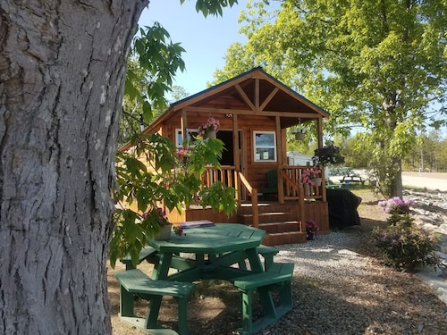 Best Cabins In Frye Island For 2019 Find Cheap Cabins Rentals