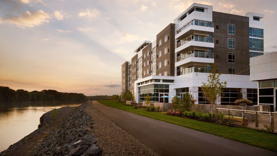 The Landing Hotel at Rivers Casino & Resort