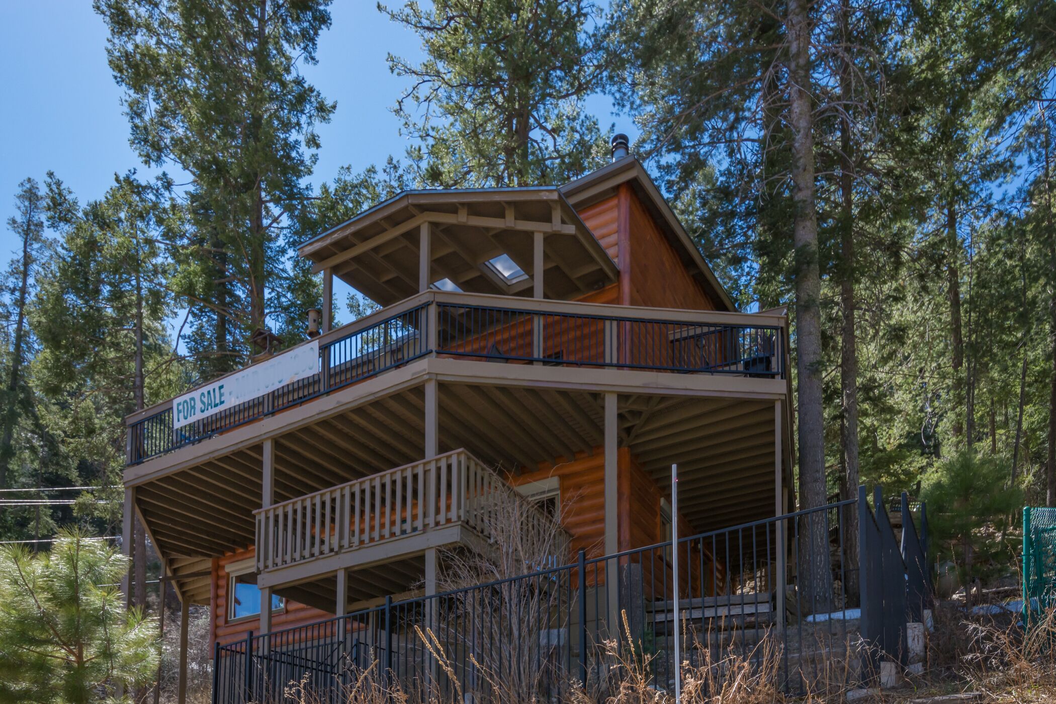 Surrounded By Forest Impressive Log Home With Luxurious Interior