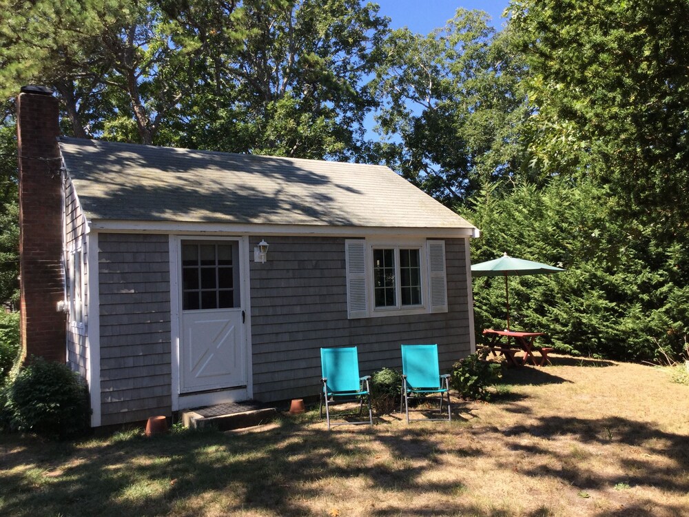 Brewster Ma Beach Cottage With 1 2 Mile Of Private For Your Featured Image