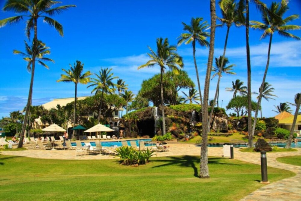 2417 Oceanfront Resort Kauai Beach Lihue Free Bottle Of Featured Image