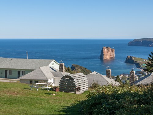 Check Expedia for Availability of Au Pic de L'Aurore