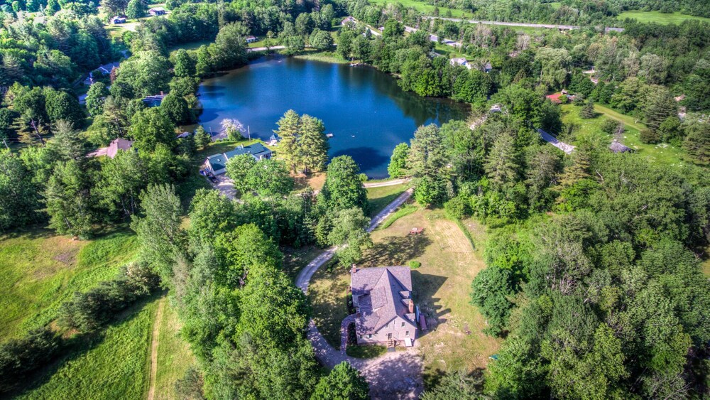 house near Manchester VT, shopping, hiking, arts, golf